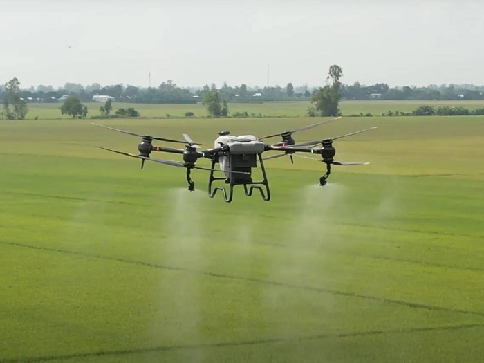 Máy bay nông nghiệp t40 giá bao nhiêu khi mua trọn bộ?