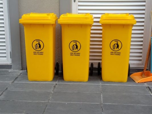 Thùng rác màu vàng có ý nghĩa gì? Chứa chất thải gì?
