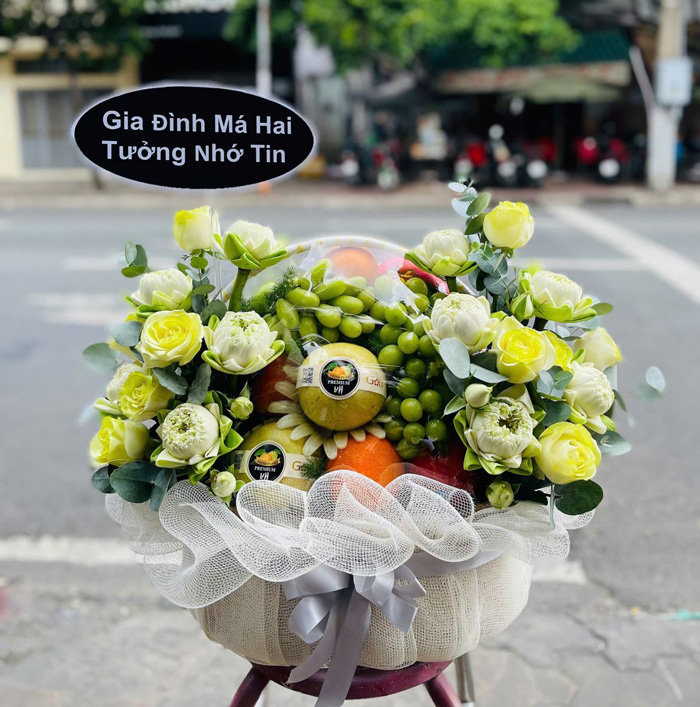 Văn hóa tặng giỏ trái cây đám tang trong cộng đồng người Việt & Hoa