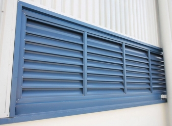 Cửa gió louver là gì? Ứng dụng trong hệ thống điều hòa trung tâm - Doanh Thương